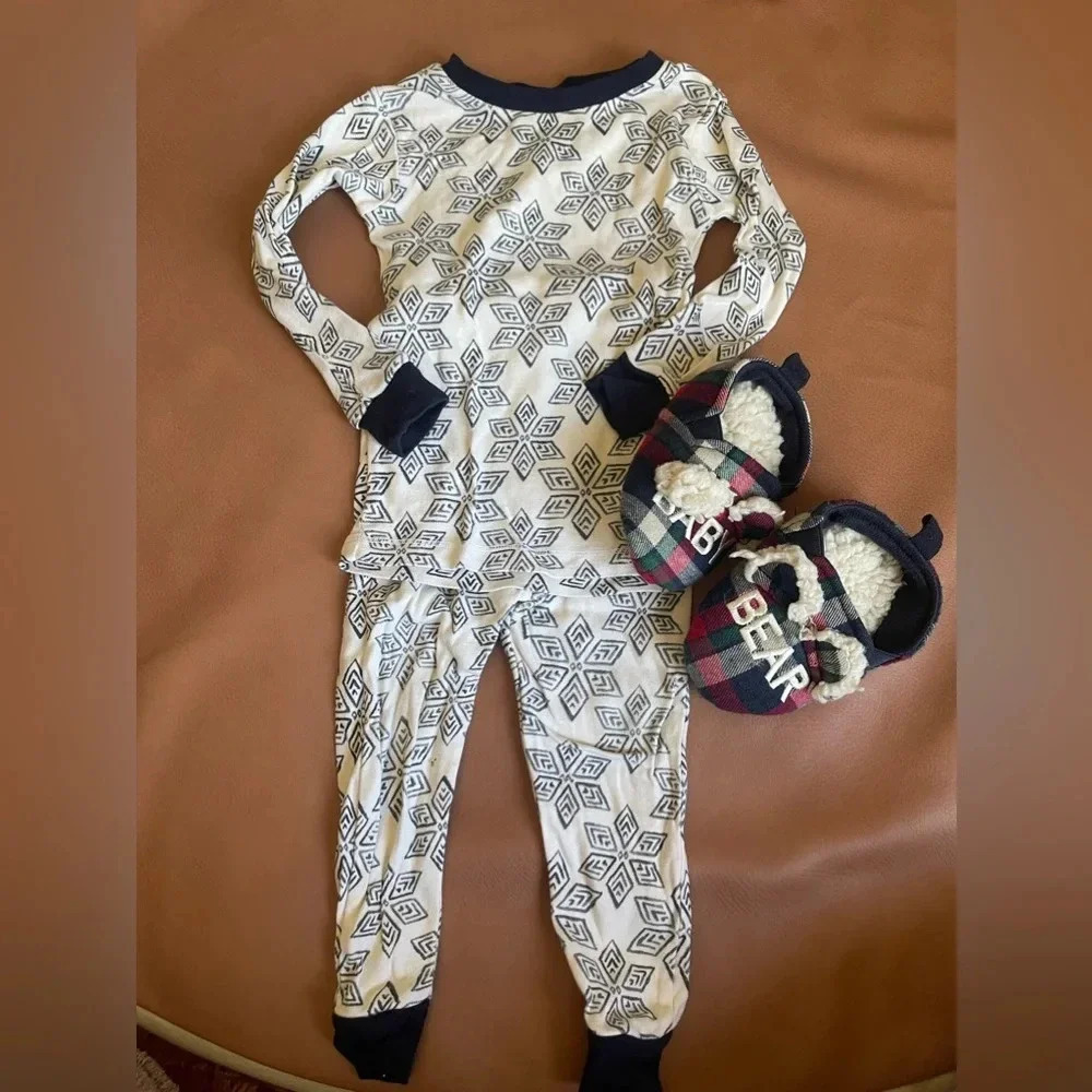 Burts bees Baby Christmas pajama and slippers
